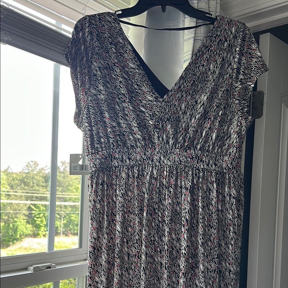 Black and White Patterned Dress - Picture 3 of 6